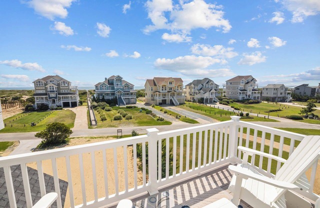 Semi-Oceanfront Dog Friendly w/ Pool, Hot Tub, Tiki Bar, Game Room, Beach Nearby