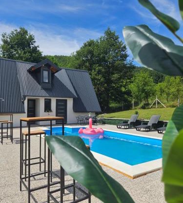 Seosko domaćinstvo Bajbut