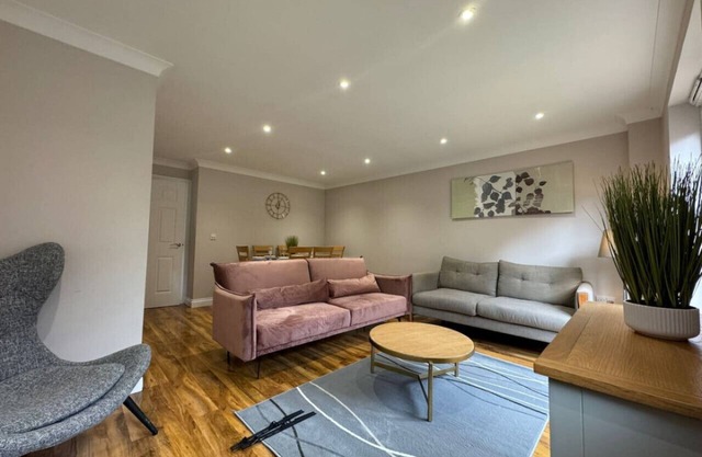 September Disc Long Stay - Contractors