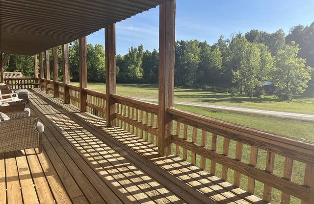 Serene apartment, conveniently located in the country