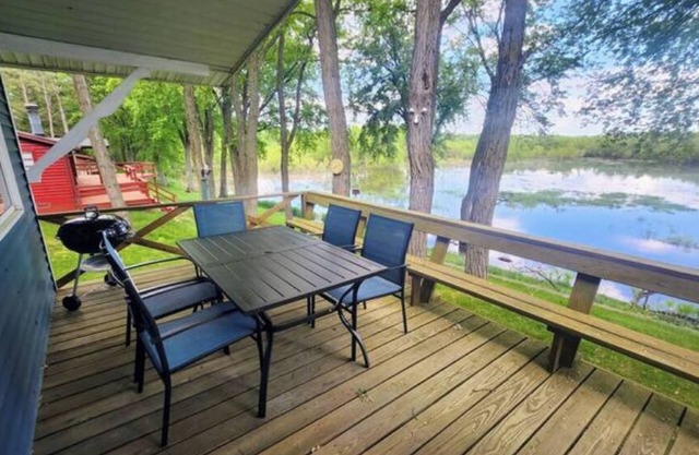 Serene Home Near Dells Hotspots
