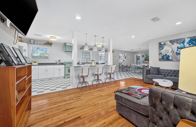 Serene Lake house in Milton Florida