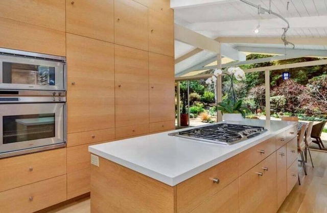 Hogar sereno de mediados de siglo en Orinda