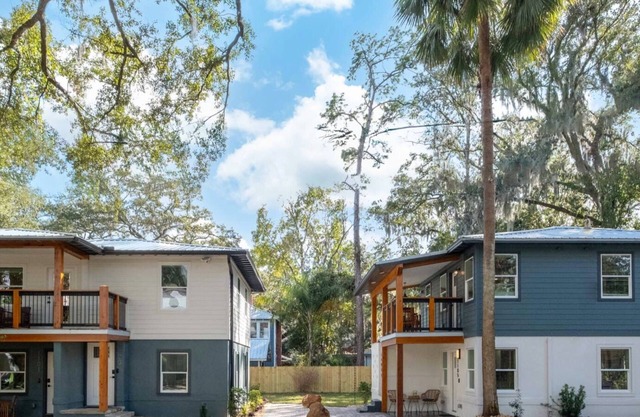 Serene Place Complex - Walk to UF - Free Parking