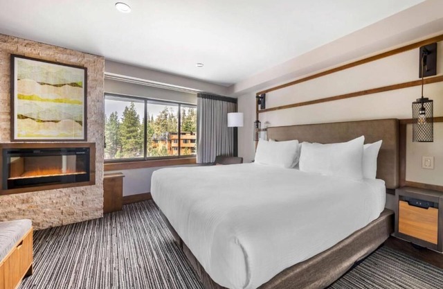 Serene South Lake Tahoe Stay: Stunning Views, Heated Pool, & Tennis Court