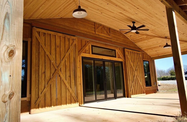 Serenity Barn, cozy barn-dominium with a great locatoin