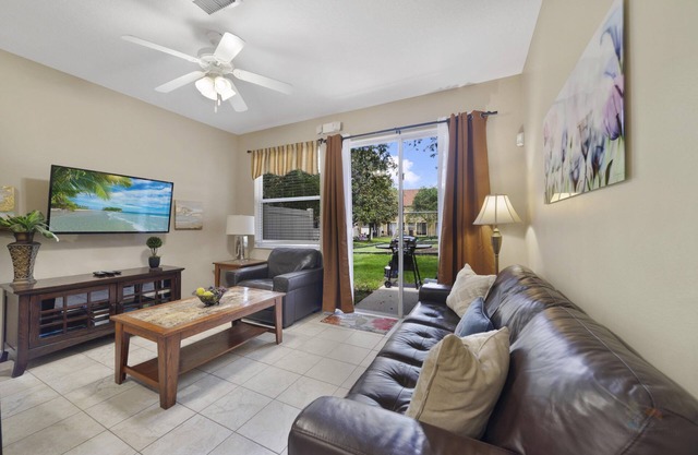 Serenity - Family & Pet Friendly, 10 Minutes to Disney & Attractions