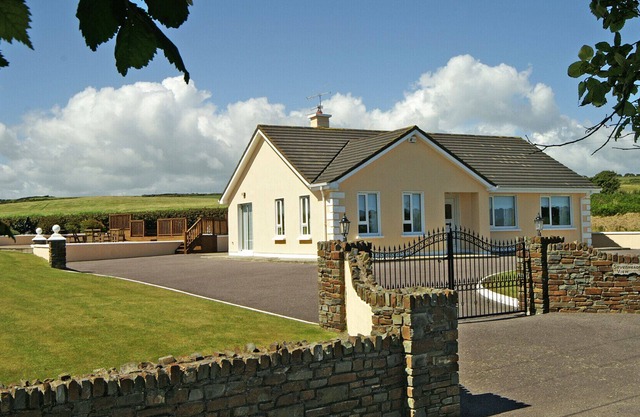 Seven Heads View - Three Bedroom House, Sleeps 6