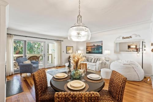 SG7A: 7A Seagrove Villa