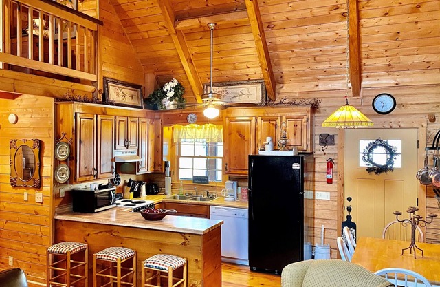 "Turkey Trot Lodge" 25A cabina