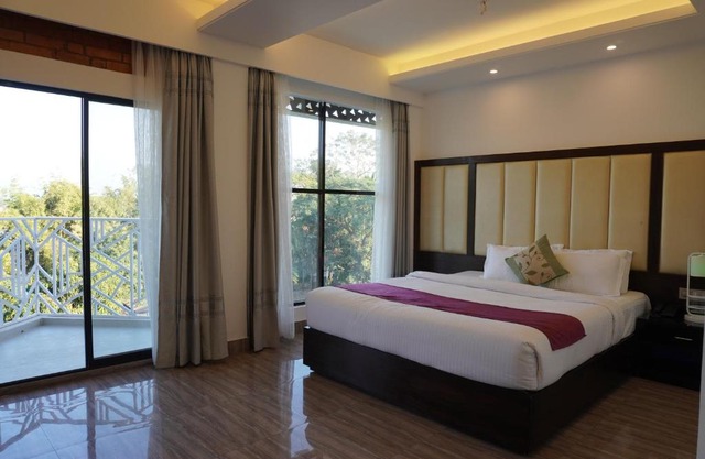 Shada Pathor Hotel and Resort