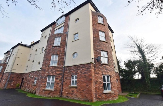 Shell Hill 3-Bed Apt, Sleeps 6, 15 mins to Beach