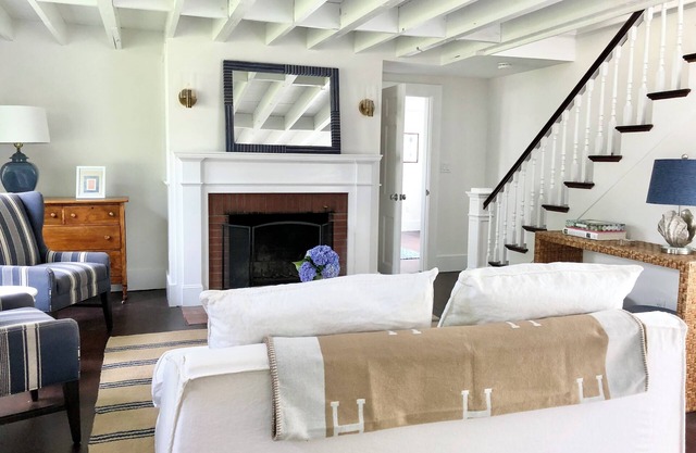 Shining Sea Bike Path Escape