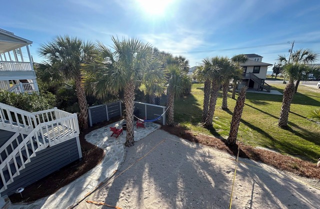 SHIP HAPPENS 5BR HOUSE WITH OCEAN VIEW GOLF CART AVAIL, VOLLEYBALL 3 OUTDOOR TVS