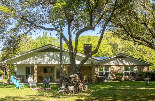 Shorebound - close to beach, casinos & downtown Ocean Springs!!