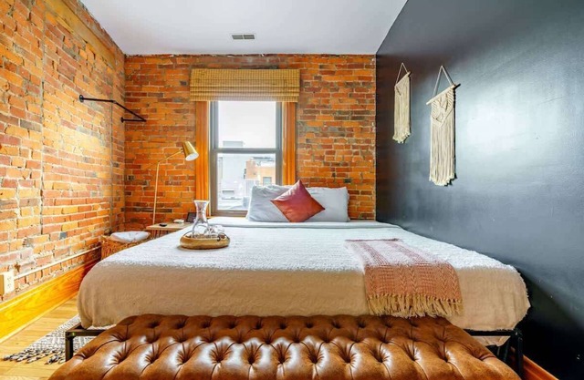 Convention - King Bed - Short North - Free Parking