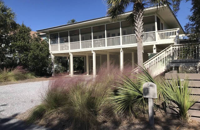 1 BLOQUEO A LA PLAYA; 4HAB, 4. 5Baños; Piscina privada y ping-pong