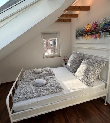 Siegburg Zentrum, moderne Wohnung plus Maisonette