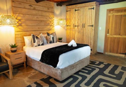 Silverlakes Farm Hotel