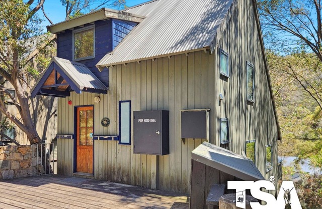 Silverwood Chalet - Central Village