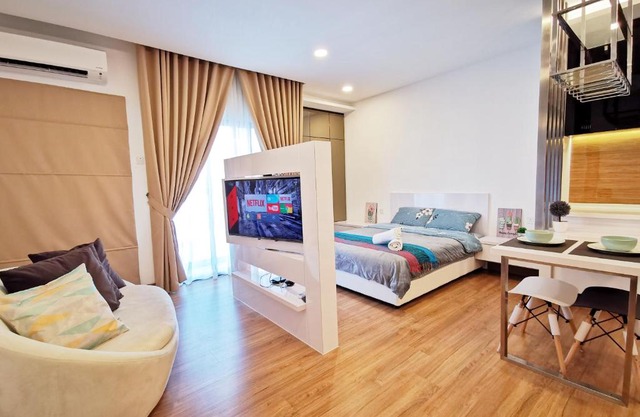 Simfoni Balakong Internet & Netflix Designer Studio