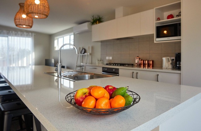 Simon's Place - Kaikoura Holiday Home