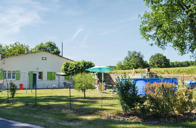 Alojamiento de 2 habitaciones en Chapdeuil