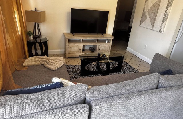 Simplicity Stays NOLA