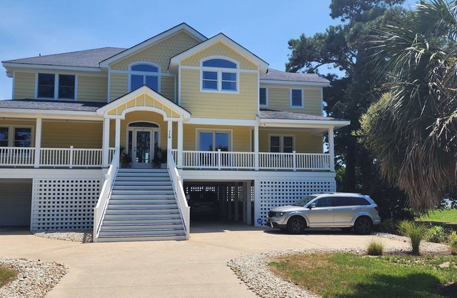 Simply Elegant -- Visit the OBX and Overlook the Currituck Sound