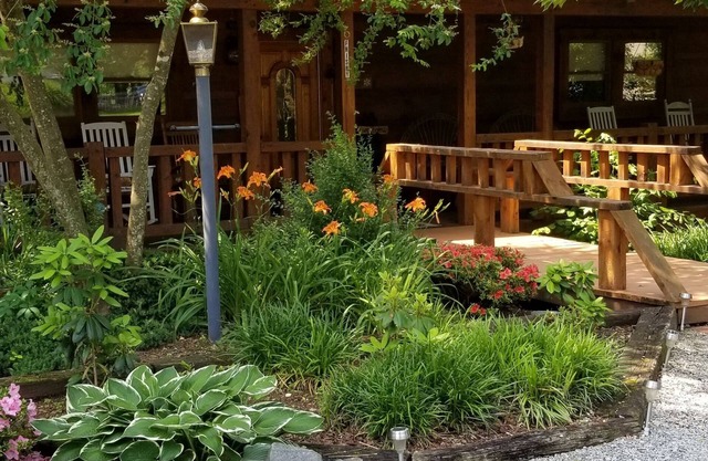 cabaña de troncos moderna maravillosa