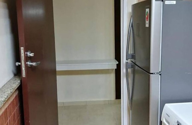 Small Shared DOUBLE Room