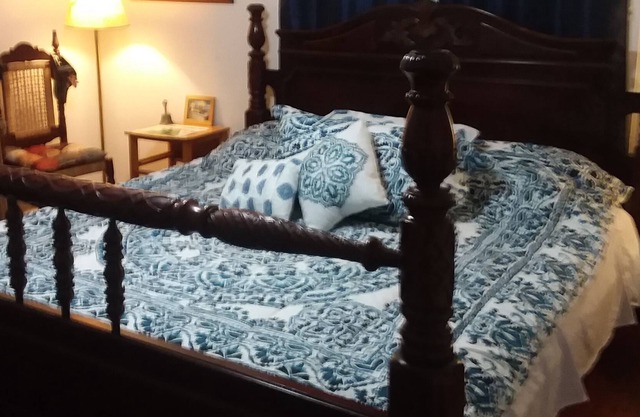 Single Private Room & bath, month to month, in Haleiwa Town