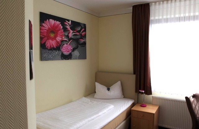 Habitación individual, ducha / WC, TV - Landhotel Karrenberg