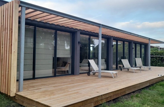 Single storey house (new housing) on wooded land... 8 minutes from the beaches.