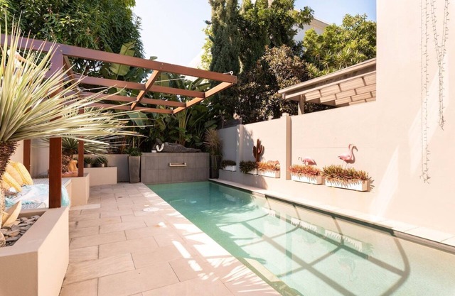 Sirens Rest - Luxe Oasis - Breathe. Relax.