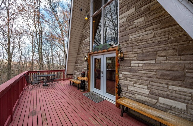 Ski Bear Chalet 3 Bedroom Cabin