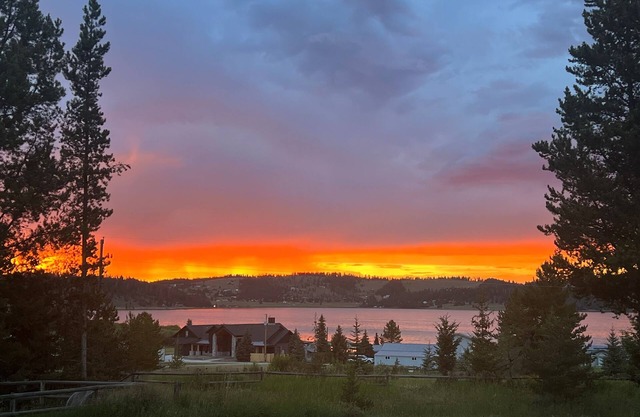 Fall Leaves are Changing! Cabin @ GTL