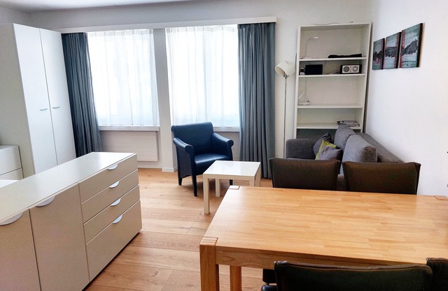 Pequeño pero agradable en los ferrocarriles de montaña Murschetg