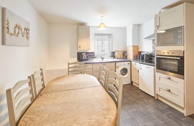 Skinningrove | Sea Salt | Apt 5