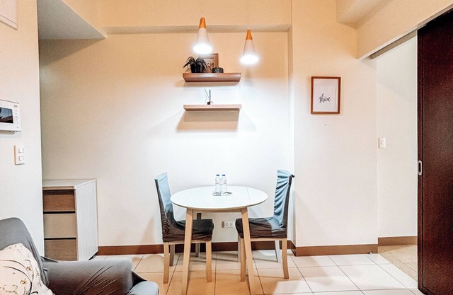 Skyline Views & Serenity in the City