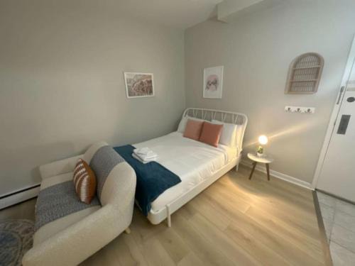 Sleek Back Bay Studio