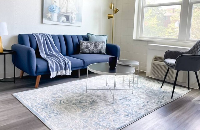 Sleepover: Divine 1BD/1BA + Gym - Downtown Cincinnati