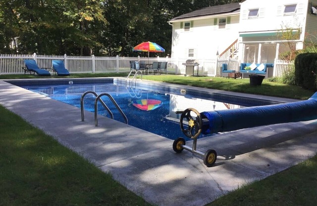 Sleeps 12 - Pool - Grill