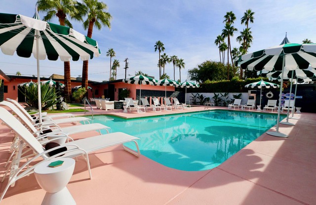 Sleeps 22 | Boutique Hotel w/ Pool | The Marley