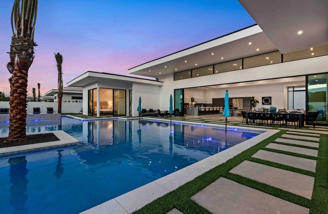 Sleeps 28 | 2 Luxe Villas w/ Pickleball Court | Bravo Villas Dorada by AvantStay