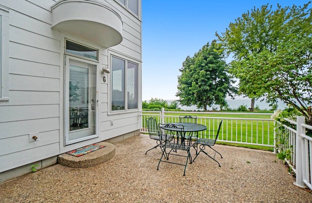 Frente a la playa con vista al agua - Condominio G