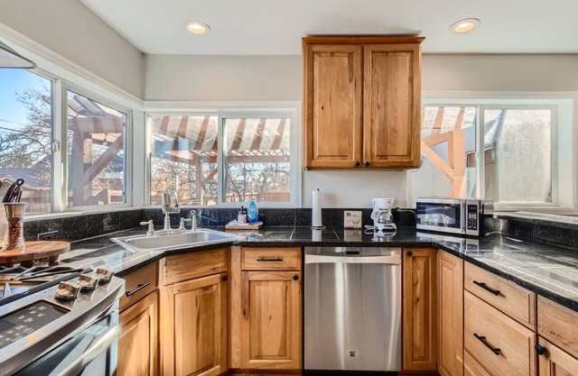 Sloans Lake I Highlands I Fireplace I Bungalow