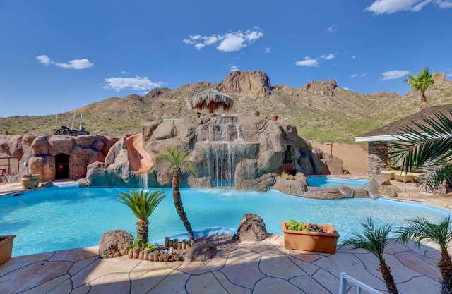Small Events, 4 Homes, Resort Living, Pet Friendly, Htd Pool, Views, Tonto Nat Forest Trails