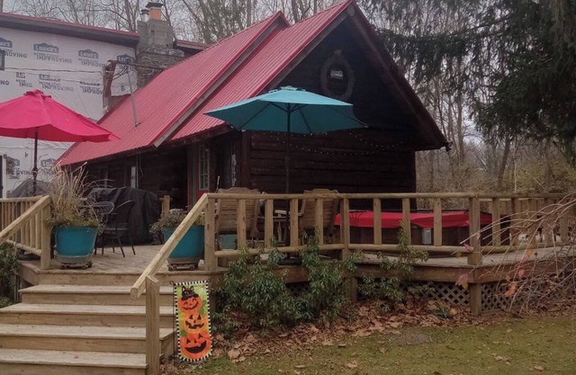 Small Log Cabin in the woods in Oxford, NY