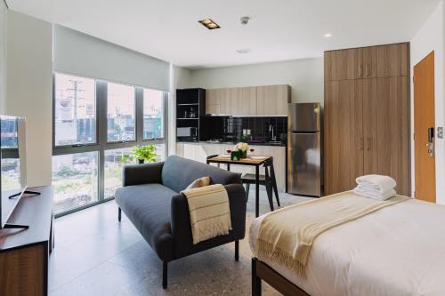 Smart Living Studio w Gym & Rooftop VIATO HOMES